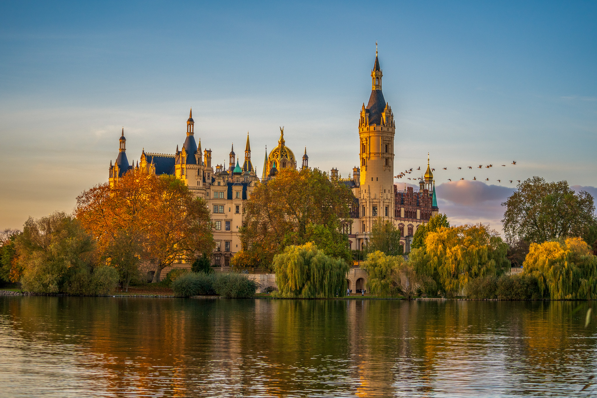 b2medien_Schloss Schwerin_Herbst_02.11.2024_A7_03084